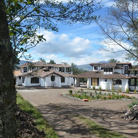 Sierra Alisos Hotel De Campo Hacienda Tambillo Alto Exterior photo